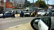 Imagem Lauro de Freitas: acidente entre dois carros deixa feridos