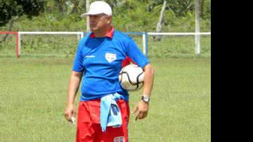 Imagem Time da Série B quer tirar treinador do Bahia de Feira