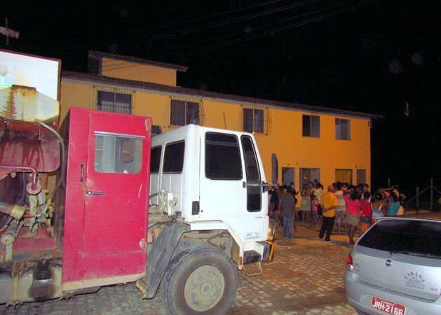 Imagem Criança de 3 anos brinca com isqueiro e põe fogo na casa 