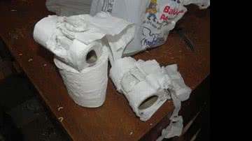 Imagem Homem é preso ao tentar entrar em cadeia com drogas em papel higiênico