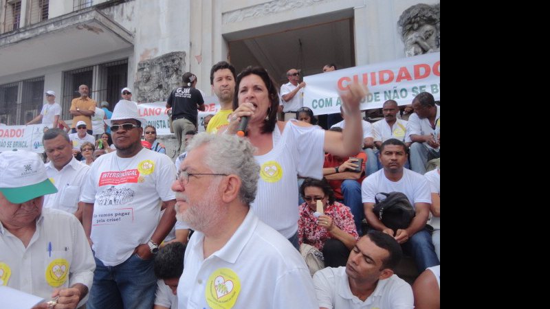 Imagem Servidores Municipais protestam contra ameaça de corte do Plano de Saúde