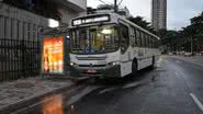 Imagem Ônibus bate em poste na Ondina deixando quatro feridos
