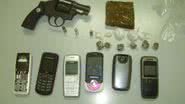 Imagem PM desmonta boca de fumo e apreende armas em Irecê