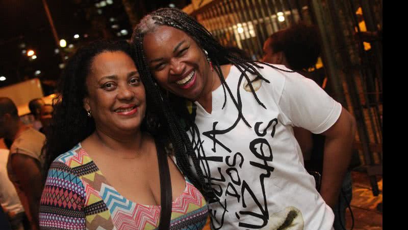 Imagem Olívia Santana curte show do Kid Abelha e comenta cenário político