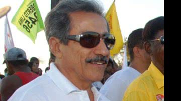 Imagem TJ-BA condena prefeito de Candeal a dois anos de prisão 