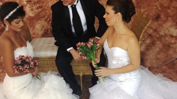 Imagem Tuca Fernandes posa de noivo com Camila Marinho e Patrícia Abreu 