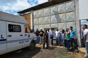 Imagem Agentes protestam contra superlotação de presídio em Feira