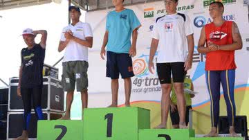 Imagem  Ana Marcela vence travessia Mar Grande-Salvador