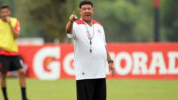 Imagem Joel não consegue explicar instabilidade do Flamengo