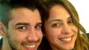 Imagem Alinne Rosa nega rolo com Gusttavo Lima