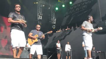 Imagem Banda Revelação no palco do Salvador Fest