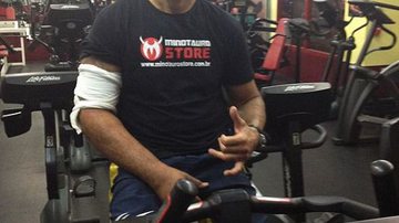 Imagem Minotauro já faz treino leve após fraturar braço