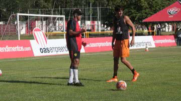 Imagem Victor Ramos relacionado para enfrentar Camaçari
