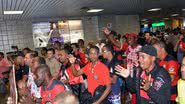 Imagem Vitória desembarca em Salvador com festa da torcida no aeroporto