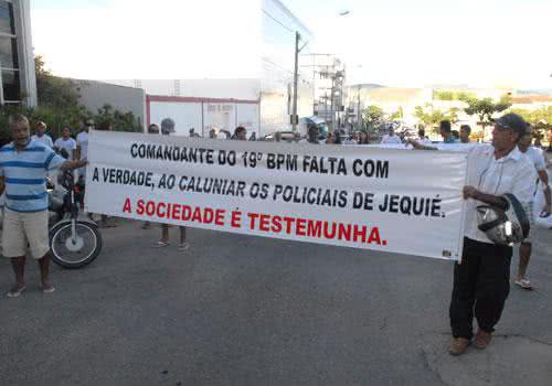 Imagem Familiares de PMs pedem justiça por prisões em Jequié