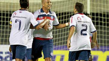 Imagem Bahia e Conquista duelam por vaga nas finais do Baianão