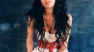 Imagem Mãe de Amy nega que filha tenha morrido por overdose 