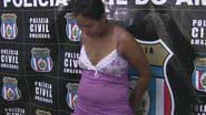 Imagem Mulher abre barriga de grávida com lâmina para roubar bebê