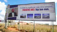 Imagem Pré-candidato recebe outdoors como homenagem