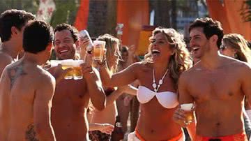Imagem Adriane Galisteu mostra boa forma em comercial
