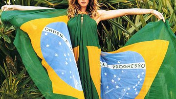 Imagem Gisele Bündchen divulga foto enrolada em bandeira no dia da Independência