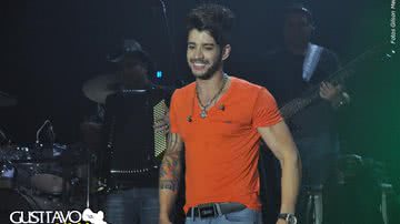 Imagem Gusttavo Lima se desorganiza e vai bater na festa errada