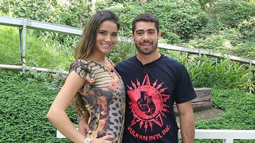 Imagem Ex-BBB Laisa tem enjoos e faz teste de gravidez