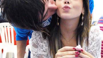 Imagem Após ficar com loira, cantor do Restart diz que ainda ama ex