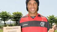 Imagem Fla promete devolver dinheiro de tijolinhos comprados por Ronaldinho