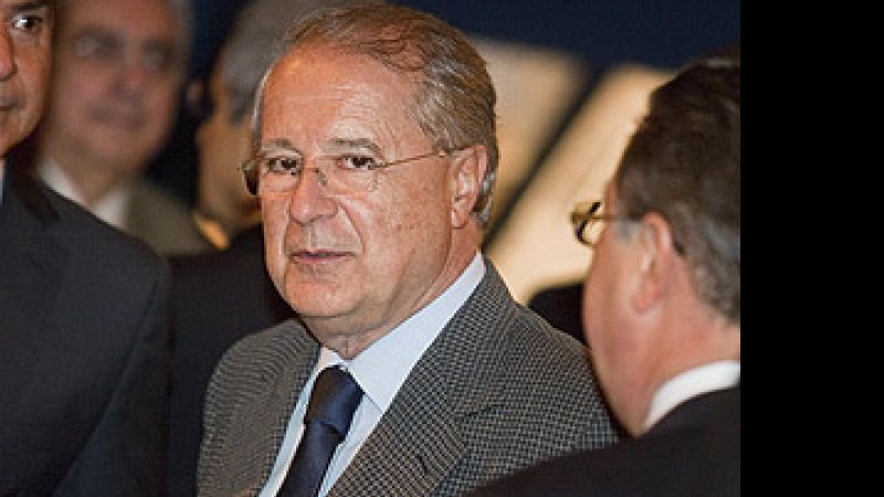 Imagem Ex-ministro Sérgio Amaral recebe alta após acidente