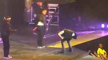 Imagem Vídeo: Justin Bieber vomita em palco durante show