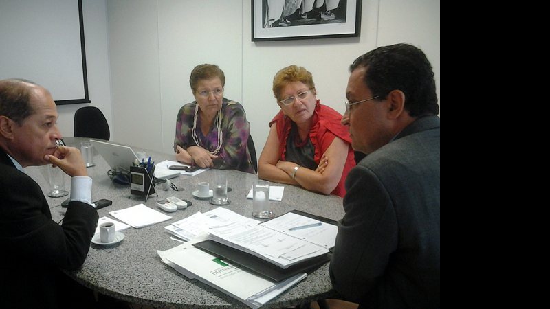 Imagem Seca: secretário se reúne com deputados na AL