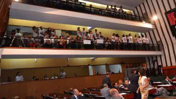 Imagem Professores protestam contra governador na AL