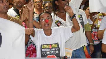 Imagem Deputados aprovam projeto e são vaiados em Plenário