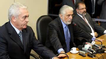 Imagem Deputados se preparam para votações na AL