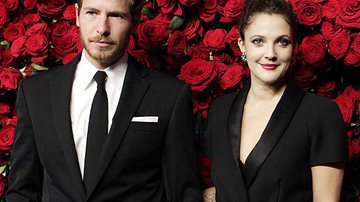 Imagem Drew Barrymore está noiva pela quinta vez, diz jornal