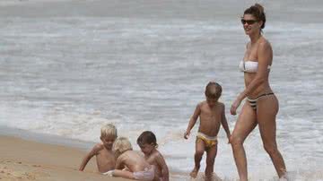 Imagem Fernanda Lima descansa em Trancoso 