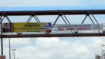 Imagem Gabrielli é recepcionado com festa em Salvador