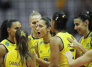 Imagem Meninas do vôlei passam fácil pela Turquia 