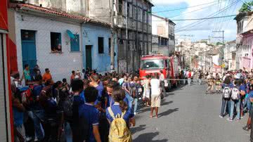 Imagem Casarão desaba na Lapinha e soterra quatro pessoas