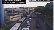 Imagem Moradores fazem protesto na Lapinha