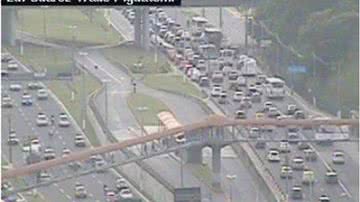 Imagem Trânsito intenso nas principais vias da cidade