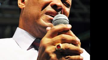Imagem Pastor compra horário nobre na RedeTV!