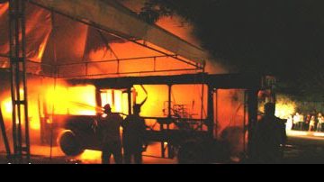 Imagem Ônibus é incendiado na Universidade em Feira de Santana