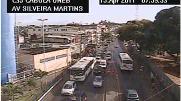 Imagem Carreta quebra no Aquidabã e congestiona o túnel Américo Simas