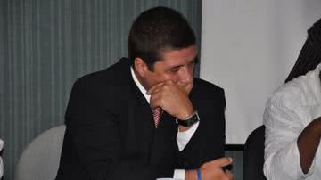 Imagem “Apertem os cintos porque o piloto sumiu”