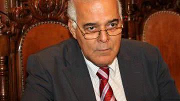 Imagem Gilberto José na “cadeira elétrica” do Bocão