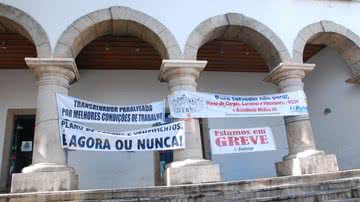 Imagem Servidores continuam acampados na Câmara
