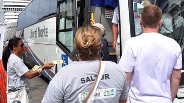 Imagem Cruzeiros náuticos despejam 20 mil turistas na folia