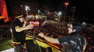 Imagem Encontro de trios leva foliões ao delírio na Praça Castro Alves